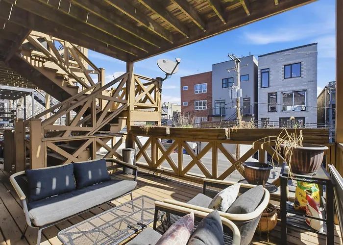 Heart Of East Village 2-bed 2-bath Peaceful Oasis Chicago