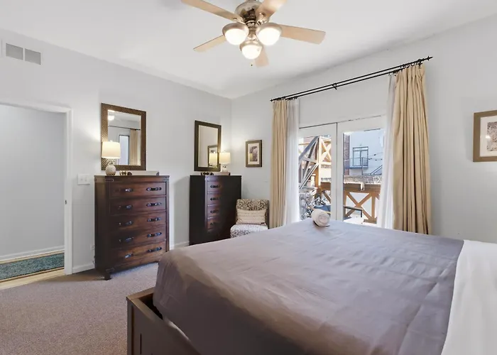 Heart Of East Village 2-bed 2-bath Peaceful Oasis Appartement